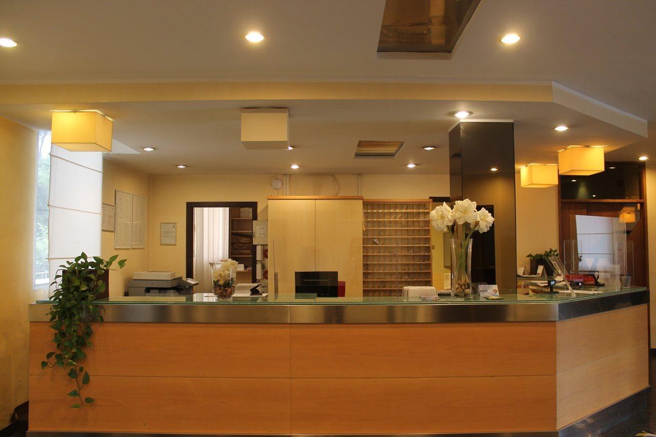 โรงแรมเฟิสต์ กาเลนซาโน ภายนอก รูปภาพ